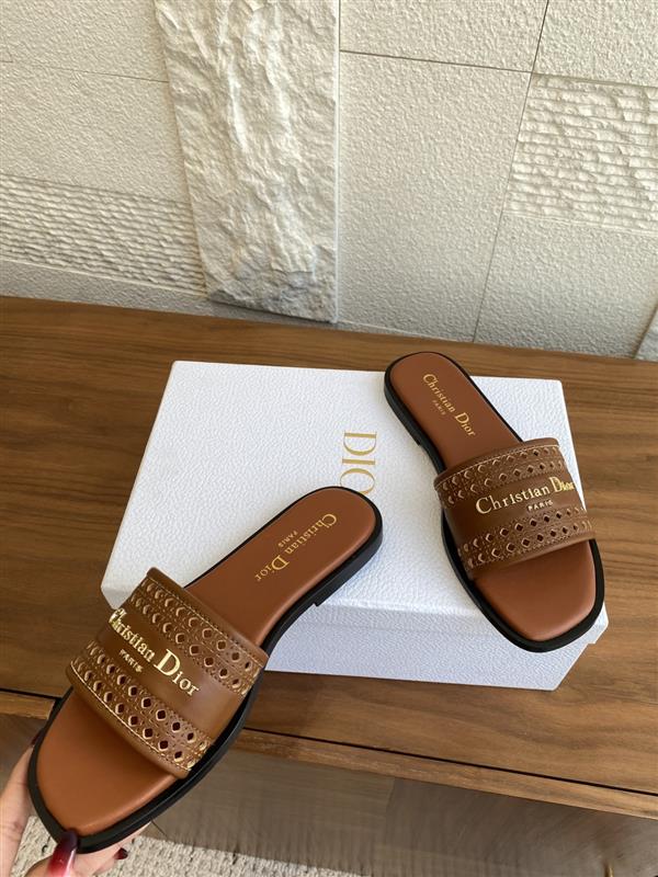 20251128184323705 310